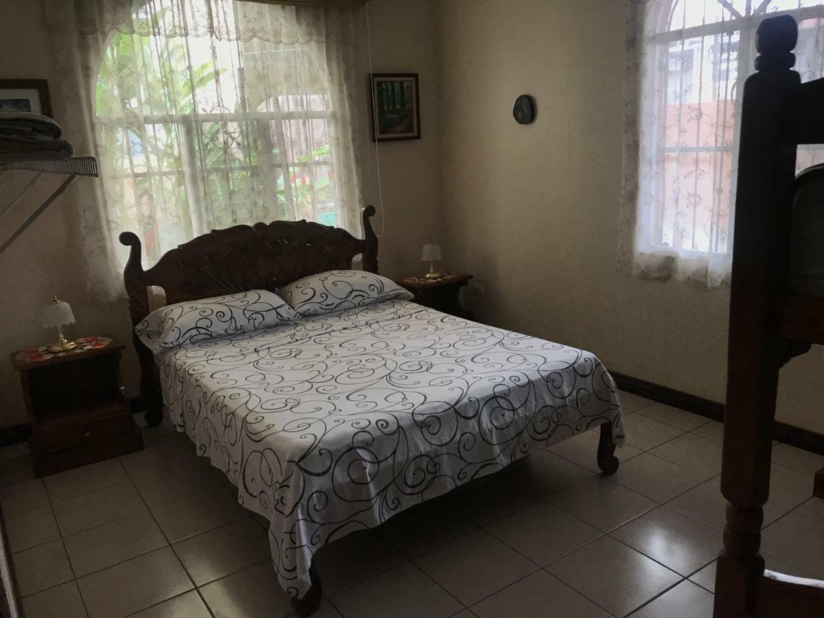 Desamparados  Casa Del Suizo B&B 외부 사진